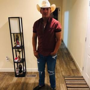 Meet your Posher, Alejandro